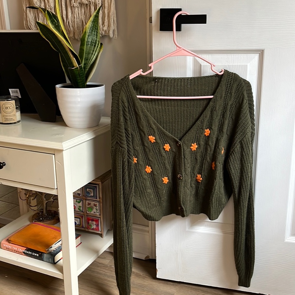 Sweater/cardigan